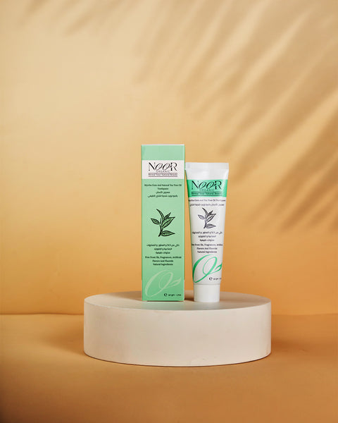 معجون الأسنان بالمرة وزيت شجرة الشاي الطبيعي