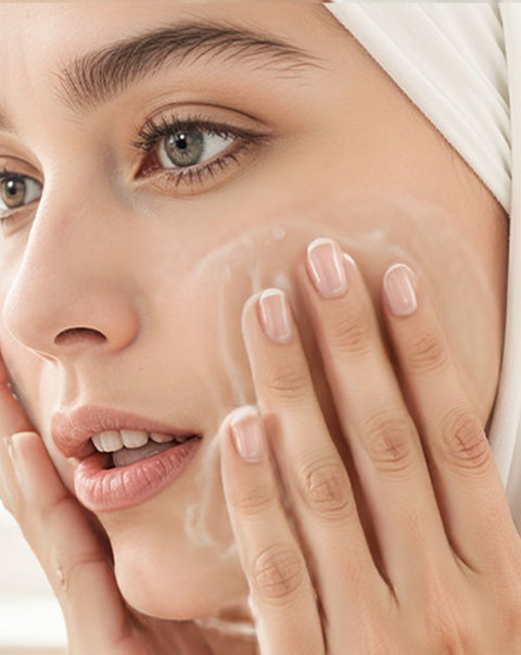 تنظيف البشرة