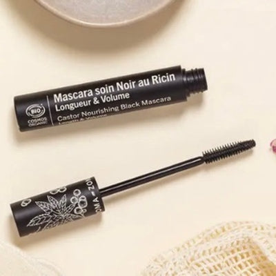 ماسكرا طبيعية لتكثيف وتطويل الرموش